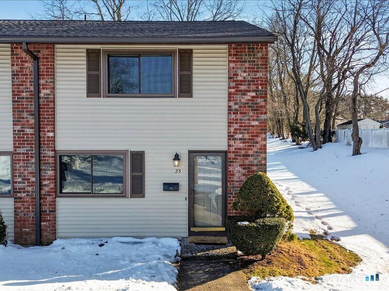 Property Photo:  25 Coronado Drive 25  CT 06111 