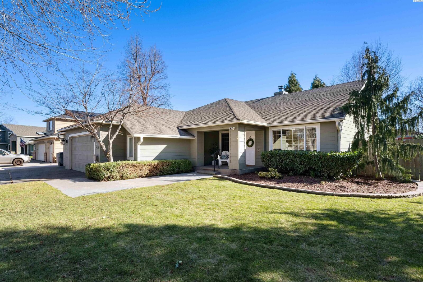 Property Photo:  1436 Oxford Ave  WA 99352 