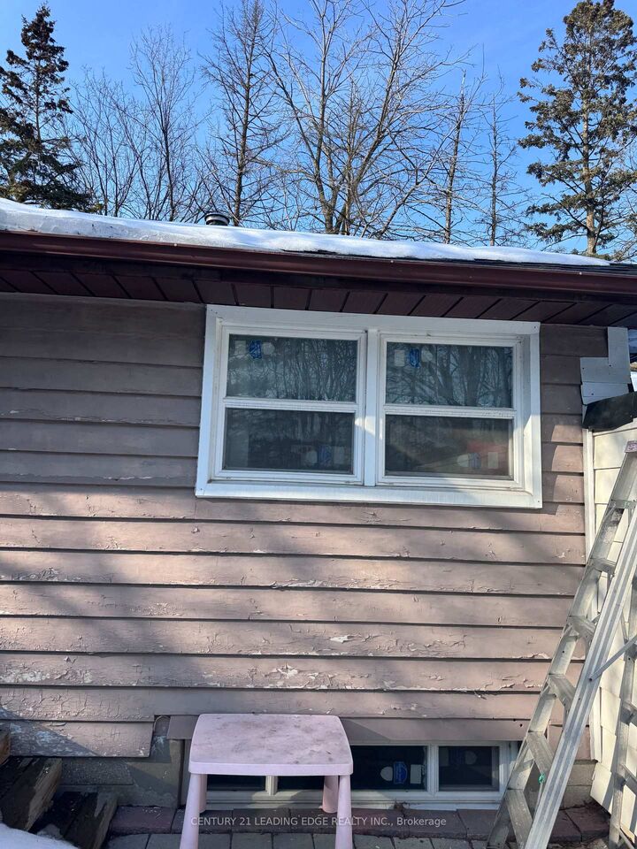 Property Photo:  150 Doncaster Avenue  ON L3T 1L3 