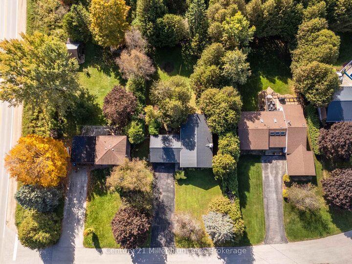 Property Photo:  104 Glenwood Place  ON N0C 1H0 