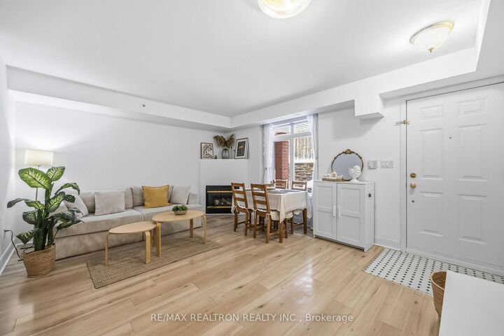 Property Photo: 415 Jarvis Street 121 ON M4Y 3C1