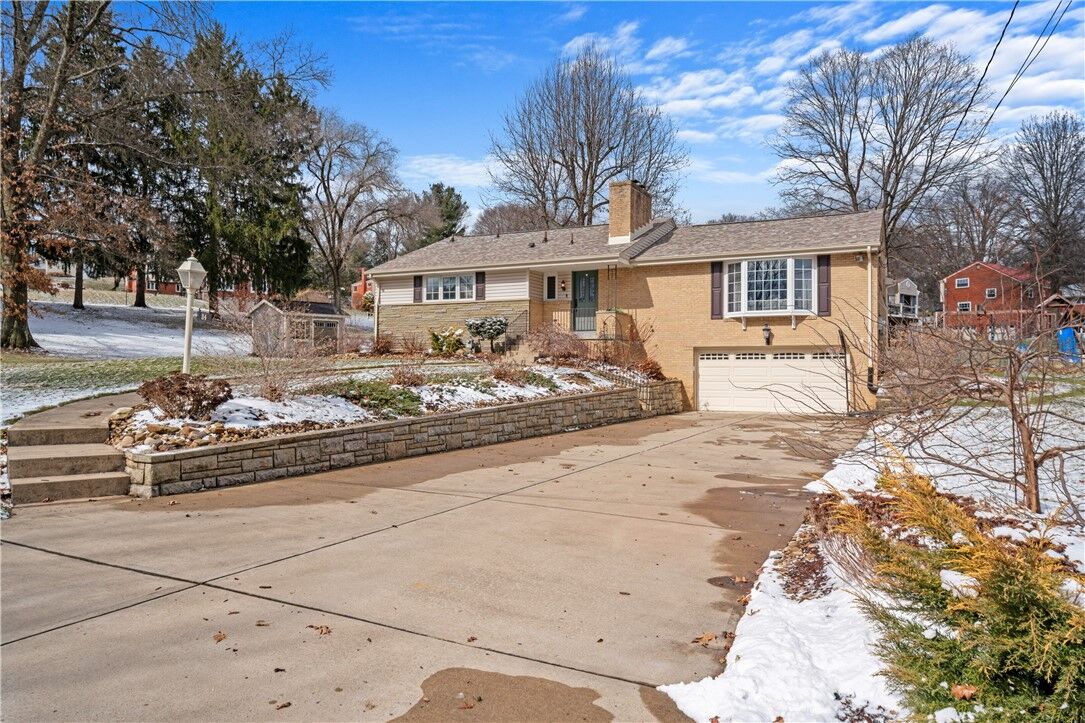 Property Photo:  114 Orchard Hilands Dr  PA 15367 