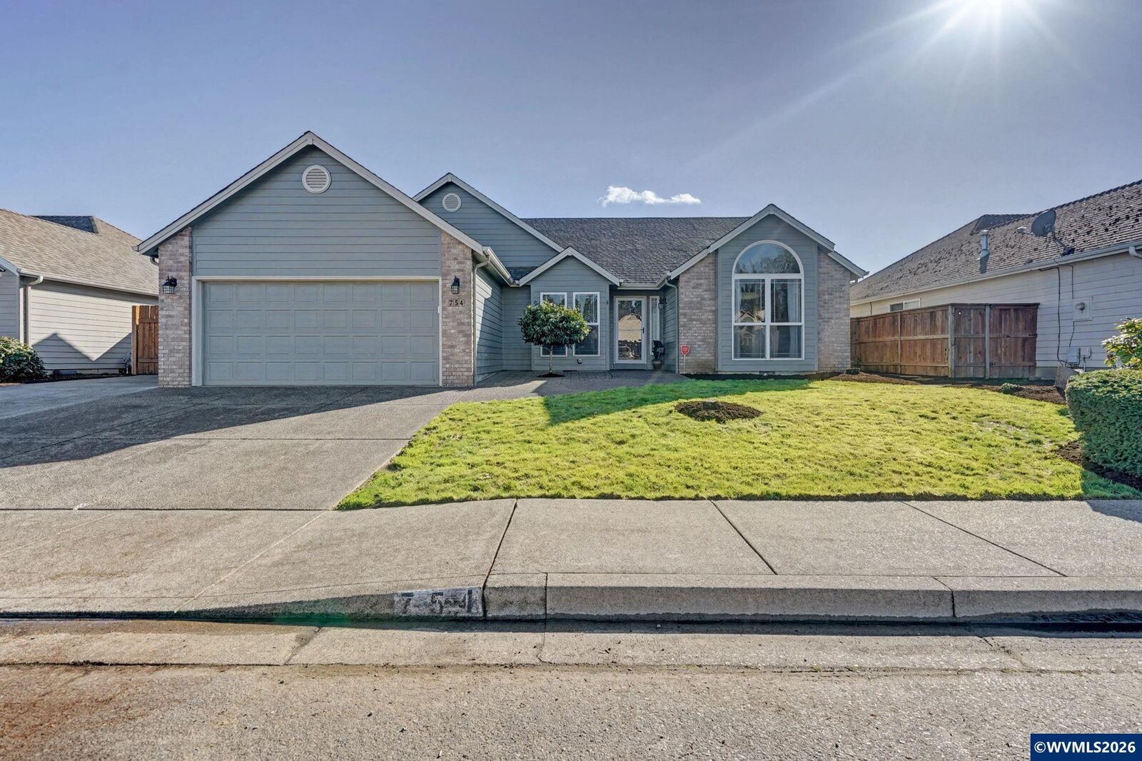 Property Photo:  754 Pinehurst Av NE  OR 97303 