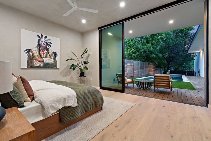 Property Photo: 910 W Johanna Street TX 78704