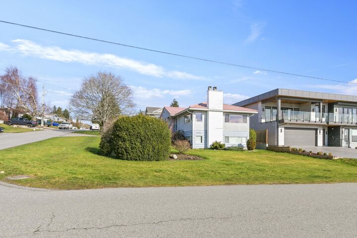 Property Photo: 15761 Cliff Avenue BC V4B 1W4