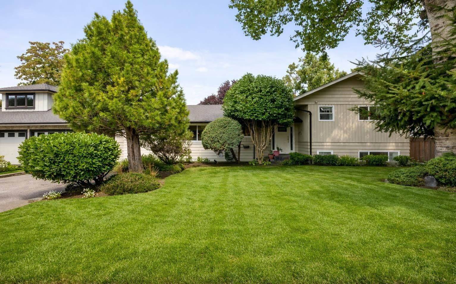 Property Photo: 5259 12 Avenue BC V4M 2B1