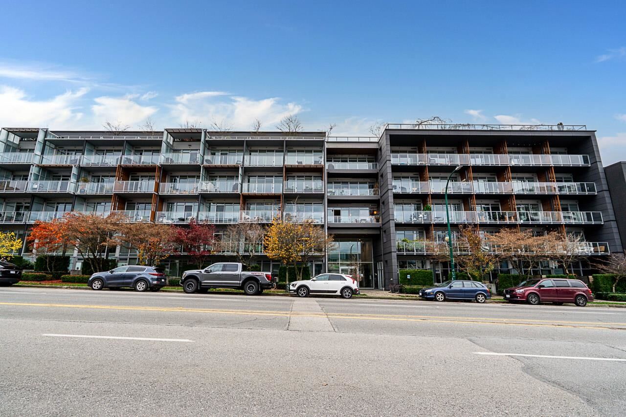 Property Photo: 256 E 2nd Avenue 417 BC V5T 0A7