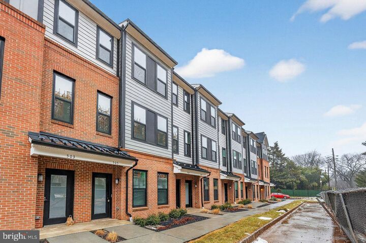 Property Photo:  505 Sadie Circle  NJ 08901 