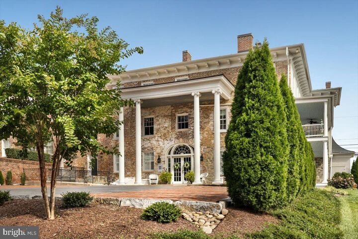 Property Photo:  411 N Loudoun Street 302  VA 22601 