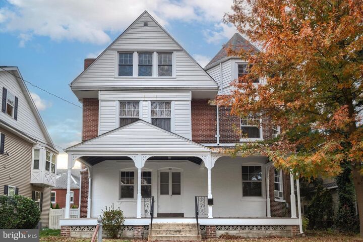 Property Photo:  414 South Avenue  PA 19063 
