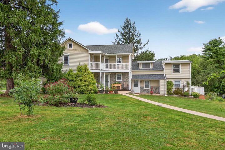 Property Photo:  227 Pleasant View Road  PA 17036 