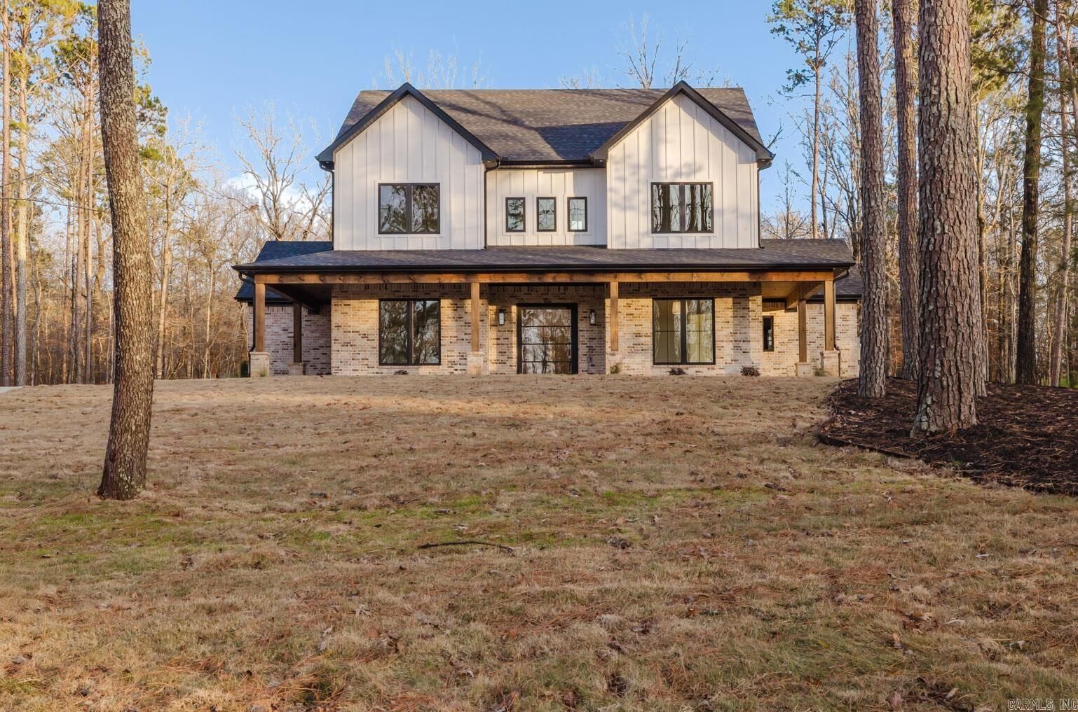 Property Photo: 7048 Hannah Ln AR 72019