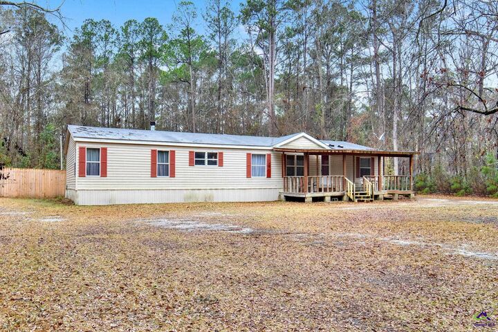 Property Photo:  1025 Pine Needle Drive  GA 31308 