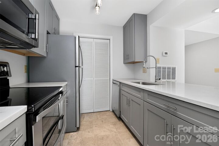 Property Photo: 11029 Harrowfield Road NC 28226