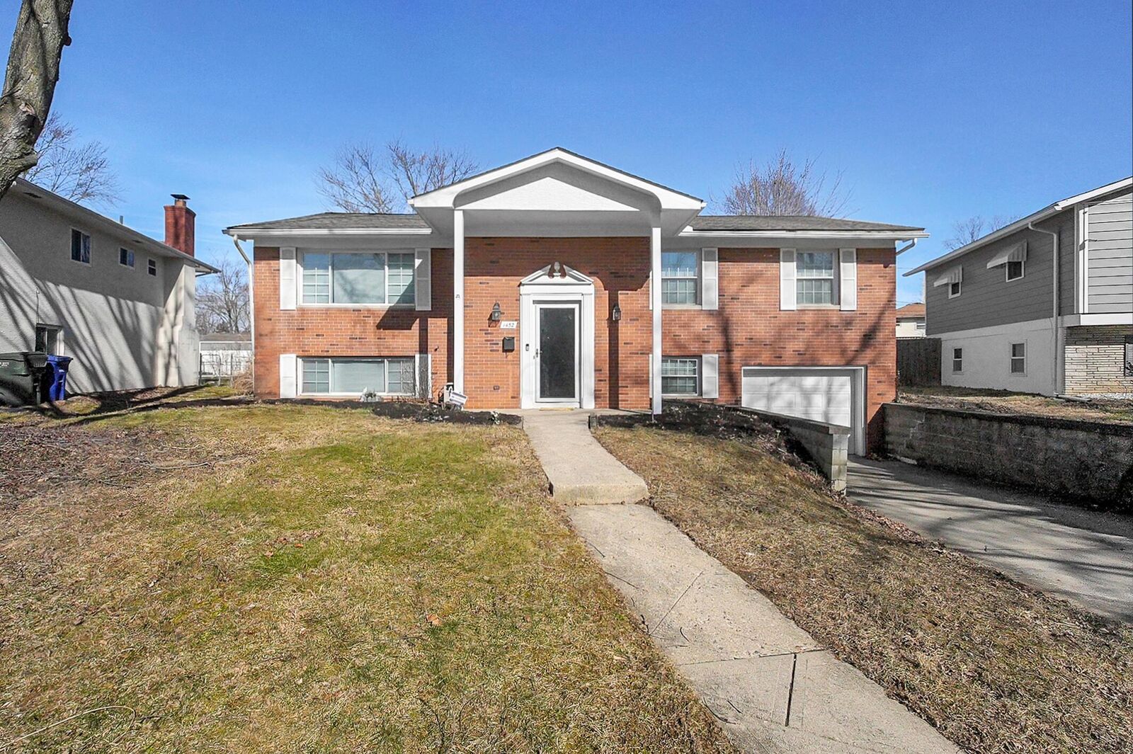 Property Photo:  1452 Ironwood Drive  OH 43229 