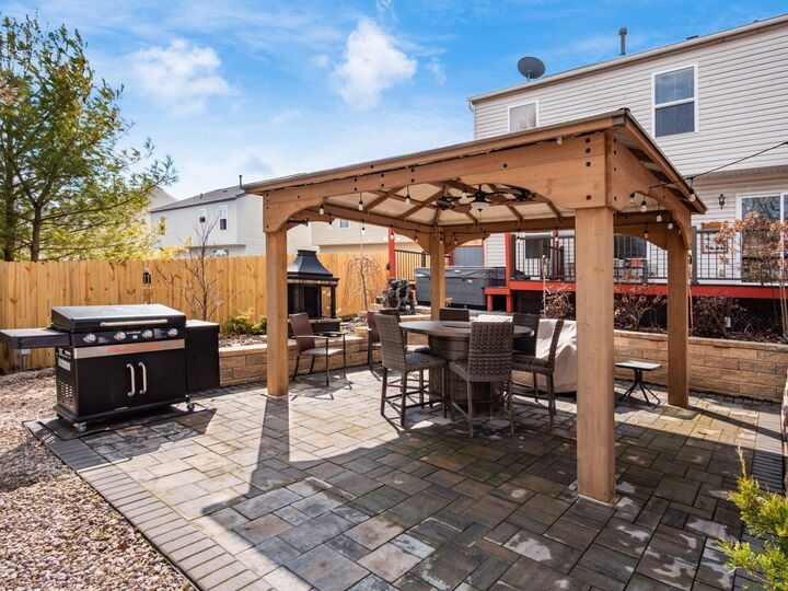 Property Photo: 1429 Milridge Drive OH 43040