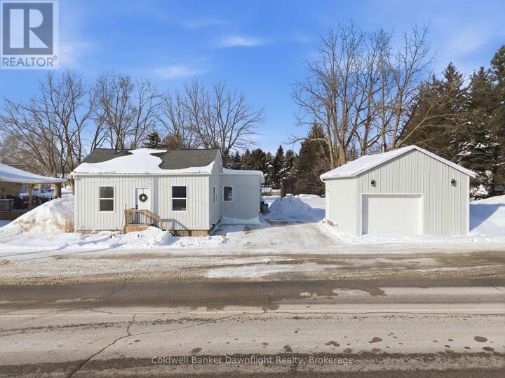 Photo de la propriété:  24 Mill Road West  ON N0M 1J0 