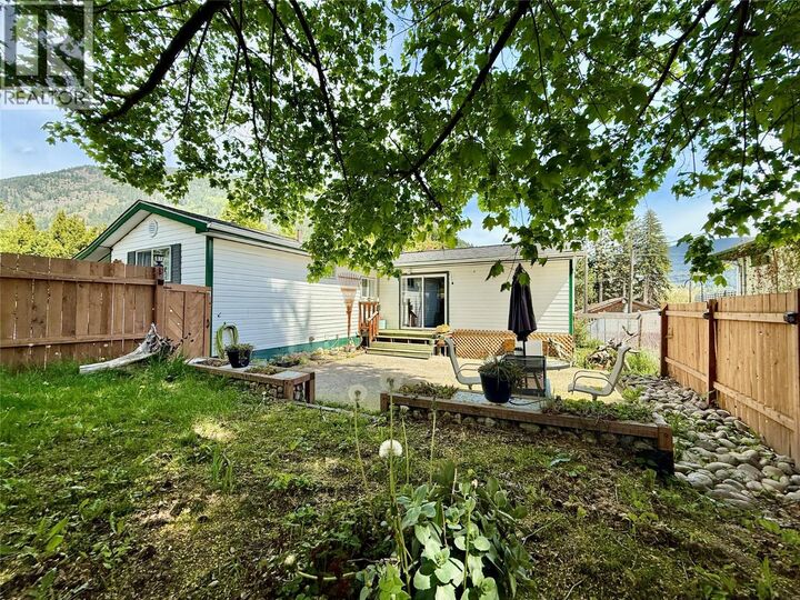 209 6th Avenue — photo 1