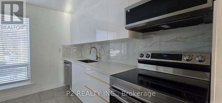Property Photo:  22-25 Gosford Blvd. Boulevard North  ON M3N 2G7 