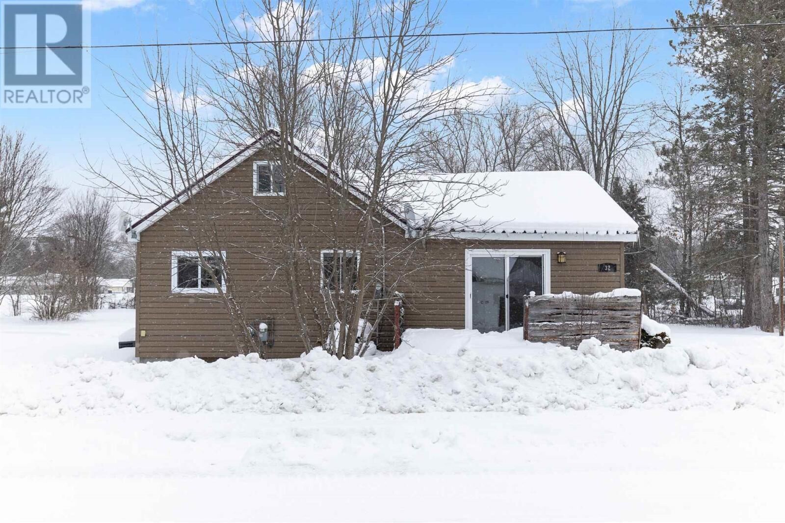 Property Photo: 32 Main St ON P0R 1H0