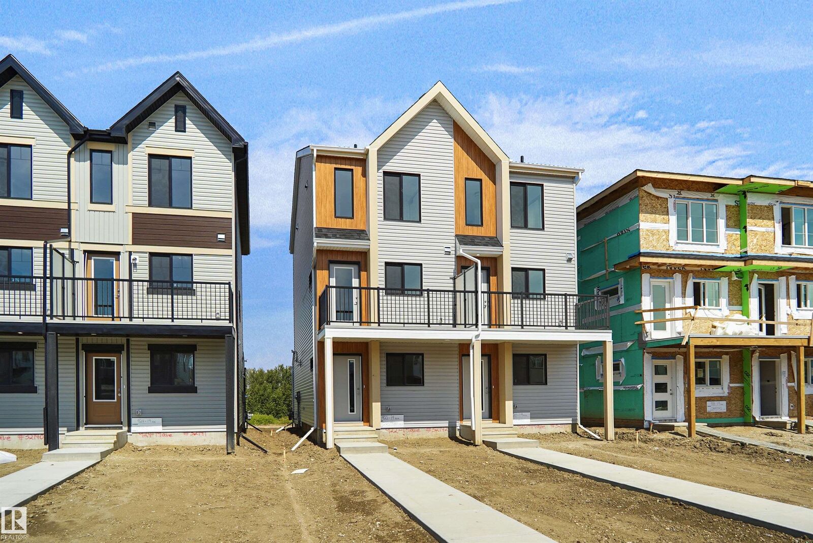 Property Photo: 922 19 Avenue NW AB T6T 1J1