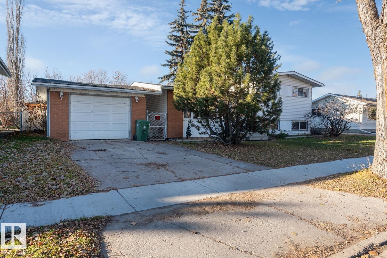 Property Photo:  5114 52 Street  AB T9N 2B2 