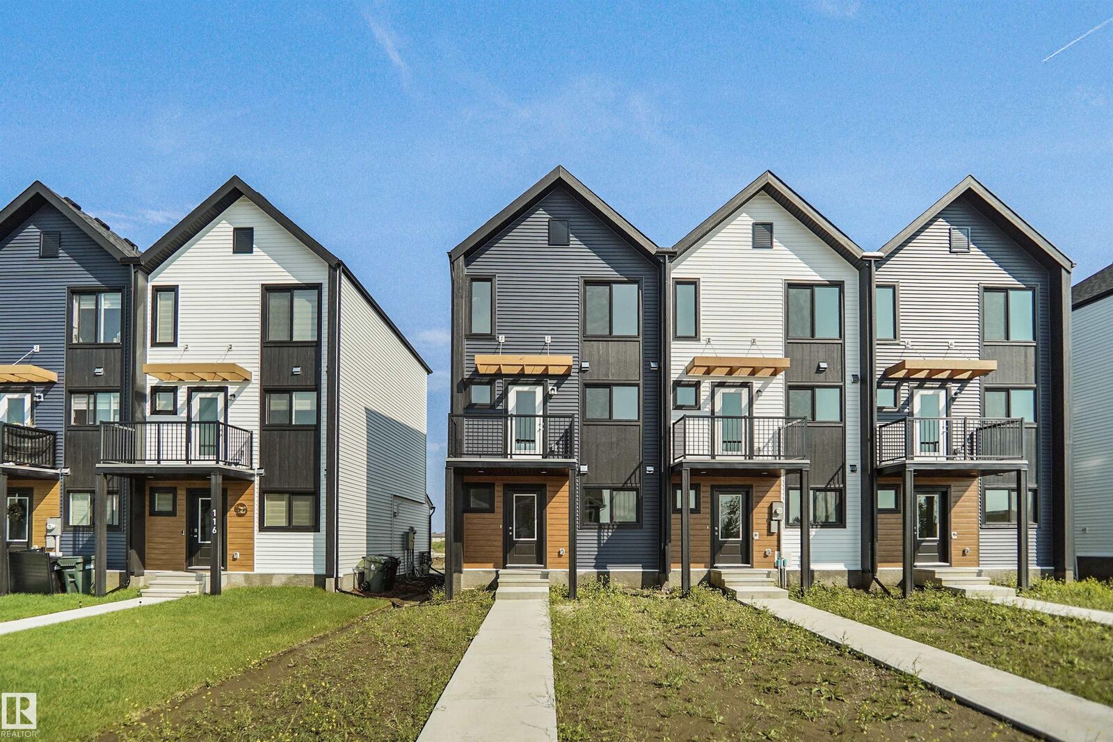 Property Photo: 118 Copperhaven Drive AB T8L 1R8