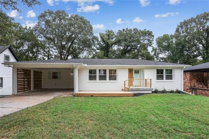 Property Photo: 2152 Edgemore Drive SE GA 30316