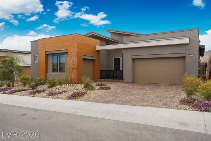 Property Photo: 11143 Concord Valley Drive NV 89135