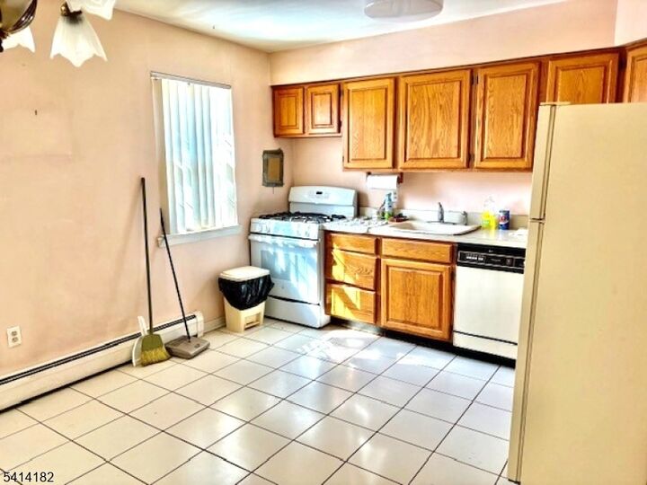 Property Photo: 19 Savage Rd U46f6 NJ 07834