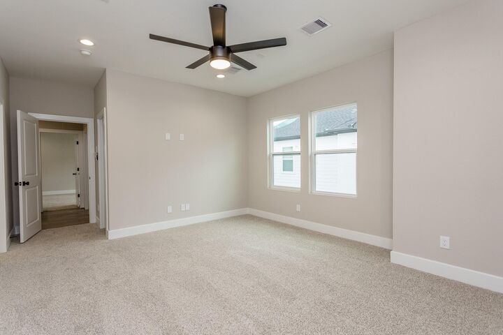 Property Photo:  1439 W 25th Street B  TX 77008 