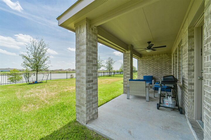 Property Photo:  3041 Emerald Ocean Drive  TX 77493 