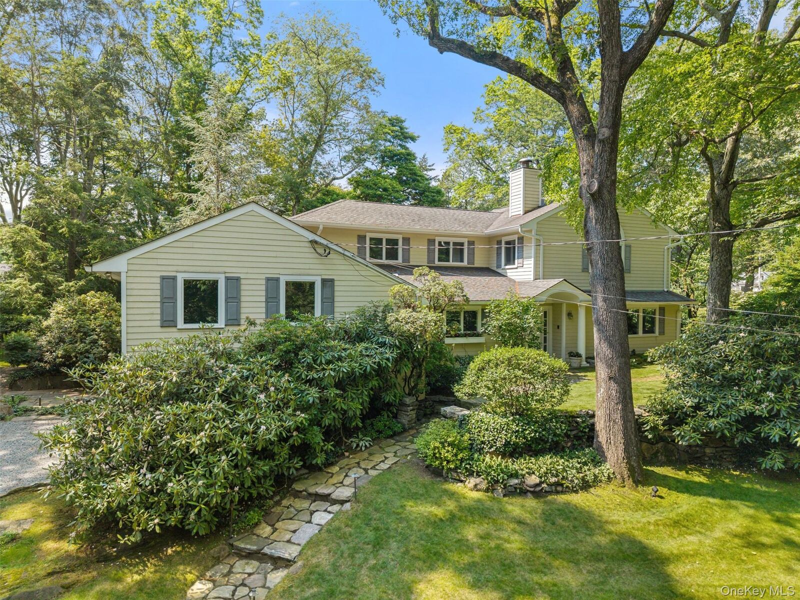Property Photo:  110 Round Hill Road  NY 10583 