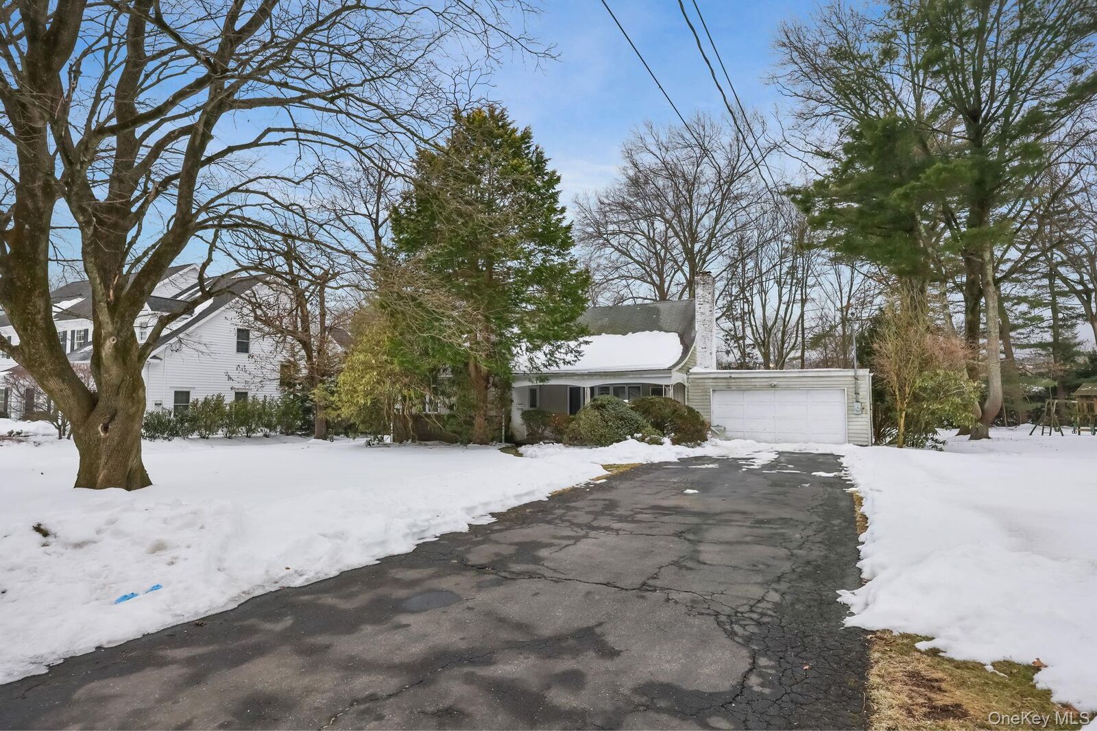 Property Photo:  7 Mayflower Road  NY 10583 