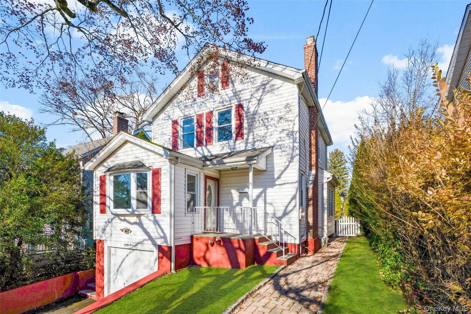 Property Photo:  85 Lakeview Avenue  NY 10583 