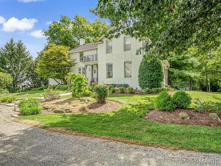 Property Photo:  900 Engineer Road  IL 62040 