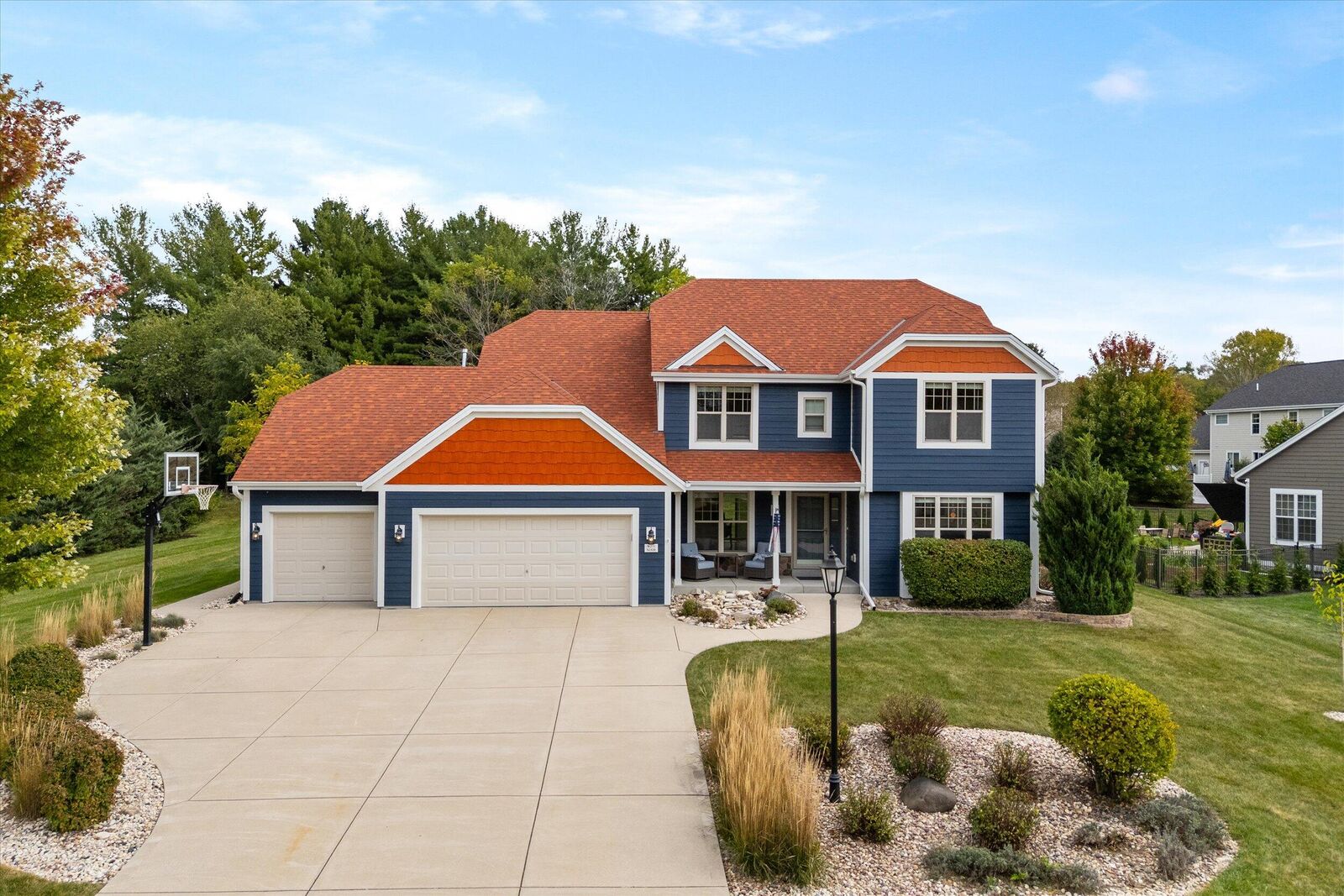 Property Photo: W273n2420 Arlington Ct WI 53072