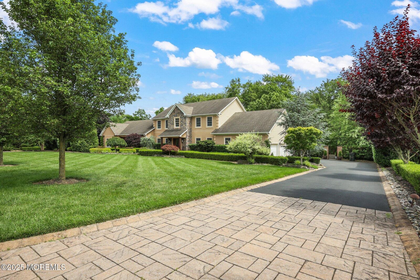 Property Photo:  4 White Pines Way  NJ 07728 