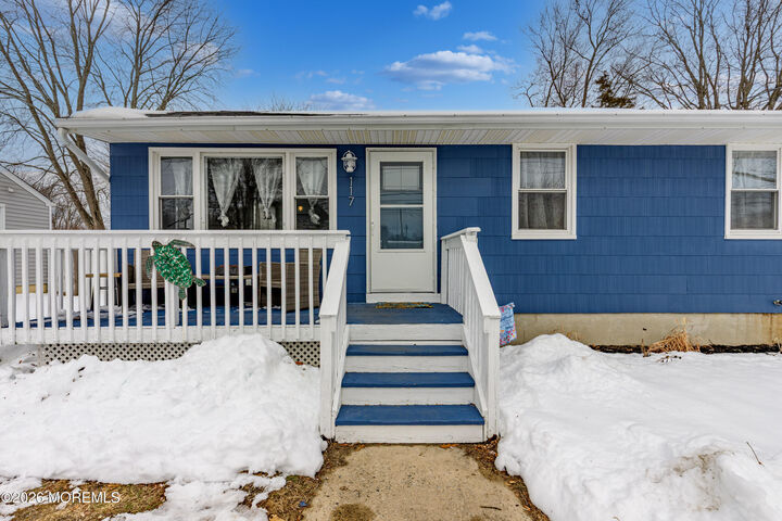 Property Photo:  117 W Arverne Avenue  NJ 08740 