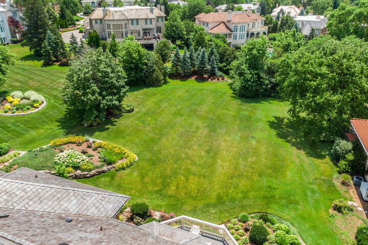 Property Photo:  2016 Midwest Club Parkway  IL 60523 