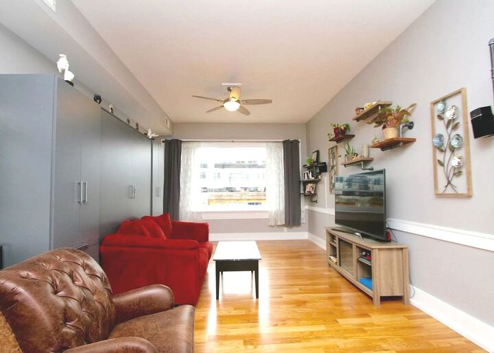 Property Photo: 721 South Boulevard 1 IL 60302