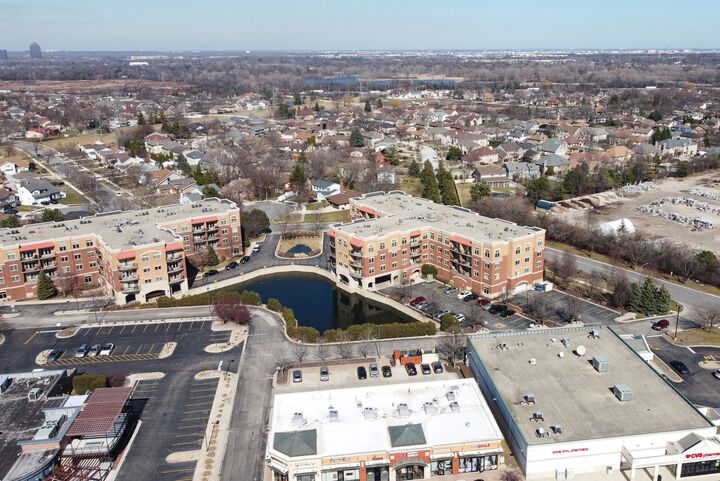 Property Photo:  1200 N Foxdale Drive 205  IL 60101 