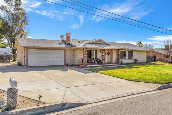 Property Photo: 33241 Avenue D CA 92399