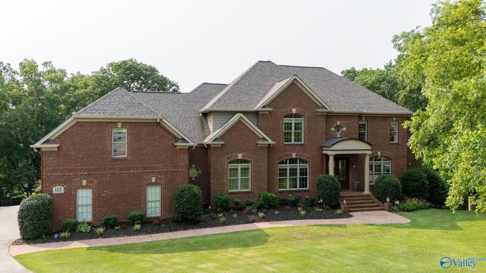 Property Photo: 115 Grand Cove Place AL 35758