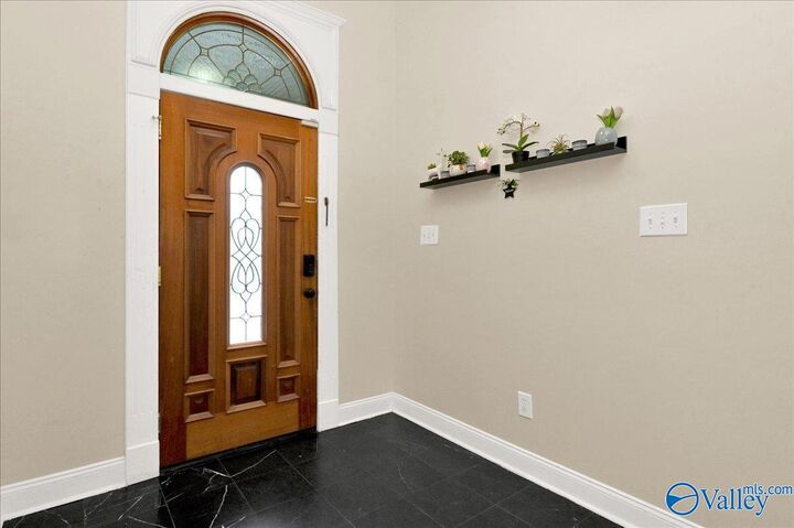 Property Photo:  4017 Saddlehorn Bend SW  AL 35603 