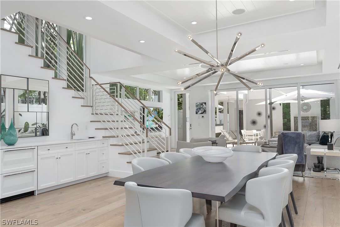 Property Photo:  1021 6th Street S  FL 34102 