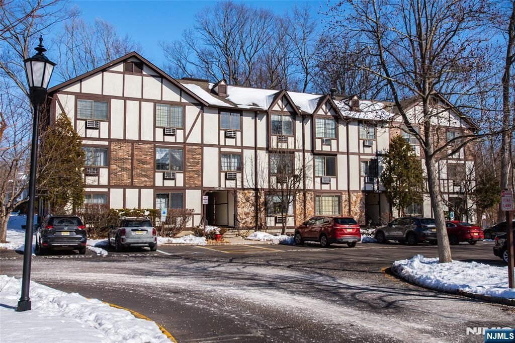 Property Photo: 1505 Faulkner Court NJ 07430