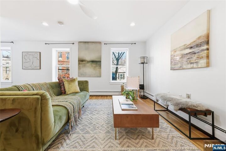 Property Photo:  325 5th Street 2  NJ 07302 