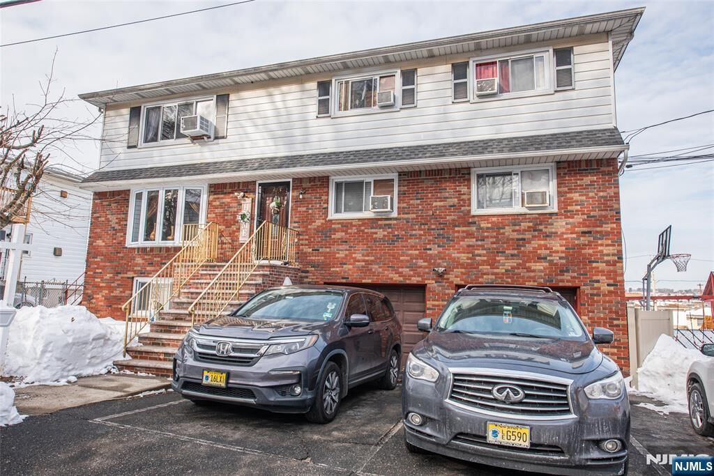 Property Photo:  48 Garden Avenue Floor 1  NJ 07424 