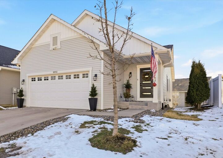 Property Photo:  10723 Knollwood Lane  MN 55129 